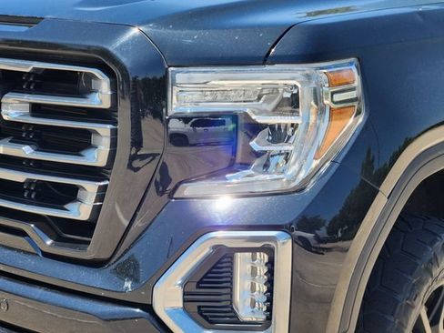 Used 2020 GMC Sierra 1500 AT4 w/ AT4 Premium Package AWD/4WD image 9