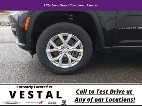 Used 2024 Jeep Grand Cherokee L Limited AWD/4WD image 29