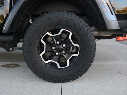 Certified 2022 Jeep Gladiator Rubicon w/ Cold Weather Group image 10