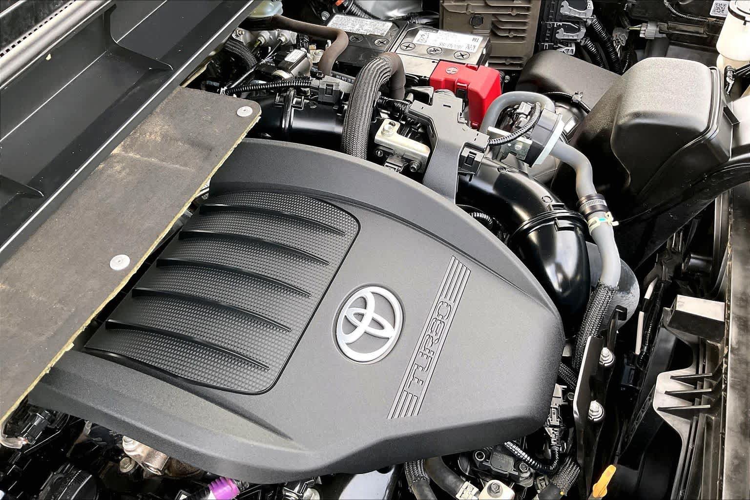 Used 2023 Toyota Highlander XSE FWD image 33