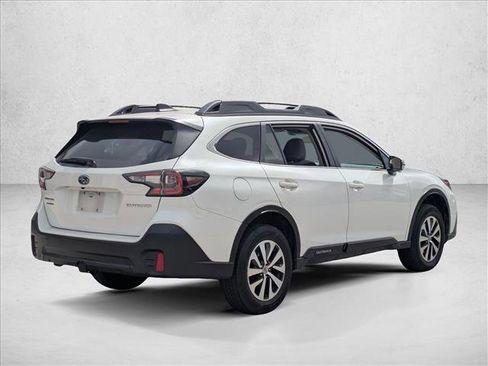 Used 2022 Subaru Outback Premium image 5