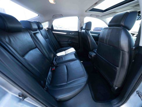 Used 2017 Honda Civic Touring image 24