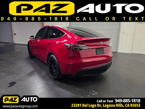 Used 2022 Tesla Model Y Performance image 3