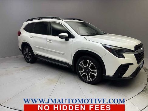 Used 2023 Subaru Ascent Limited w/ Technology Package AWD/4WD image 9