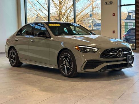Used 2025 Mercedes-Benz C 300 4MATIC Sedan image 2