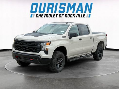 New 2026 Chevrolet Silverado 1500 Custom Trail Boss w/ LPO, Dark Essentials Package AWD/4WD image 2