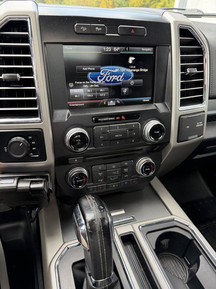 Used 2015 Ford F150 Lariat w/ Equipment Group 502A Luxury AWD/4WD image 14