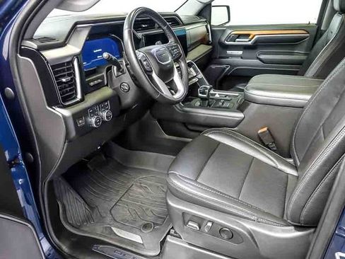 Used 2023 GMC Sierra 1500 Denali w/ Technology Package AWD/4WD image 14