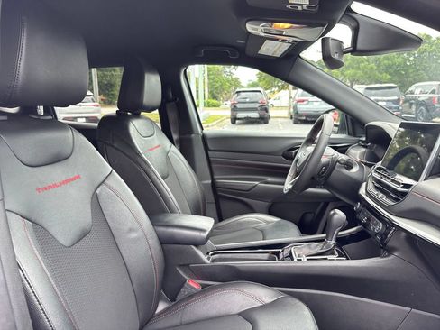 Used 2025 Jeep Compass Trailhawk AWD/4WD image 26