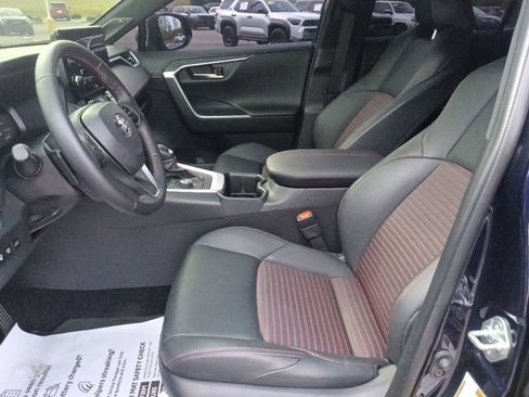 Used 2025 Toyota RAV4 XSE w/ Weather Package AWD/4WD image 15