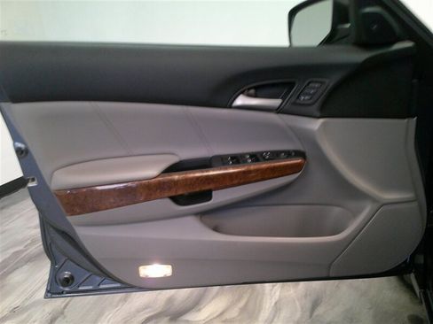 Used 2012 Honda Accord EX-L image 34