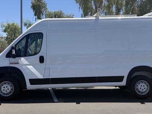 Used 2021 RAM ProMaster 2500 FWD image 2