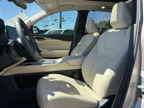 Certified 2023 INFINITI QX60 Luxe w/ Performance Audio Package image 12