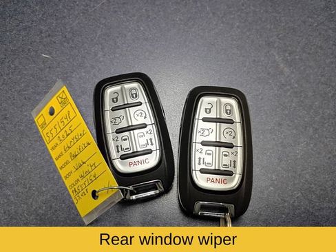 Used 2025 Chrysler Pacifica Select FWD image 23