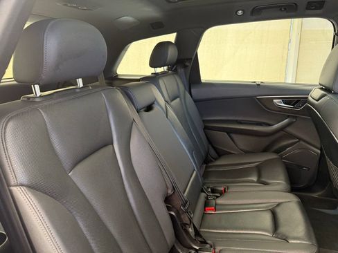 Used 2020 Audi Q7 2.0T Premium Plus w/ Premium Plus Package AWD/4WD image 15