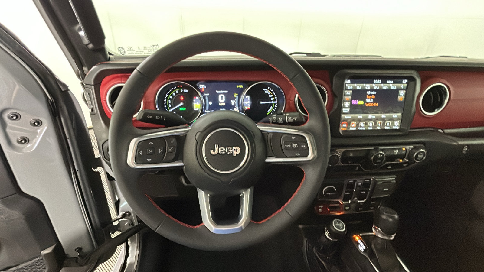 Used 2023 Jeep Wrangler Unlimited Rubicon 4xe AWD/4WD image 17
