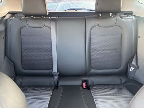 Used 2025 Chevrolet Trax LT image 37