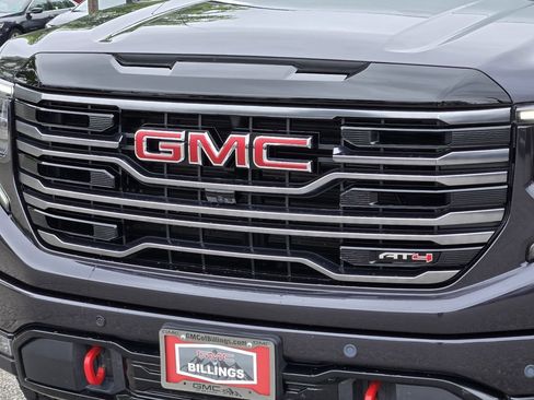 Used 2025 GMC Sierra 1500 AT4 w/ Technology Package AWD/4WD image 38