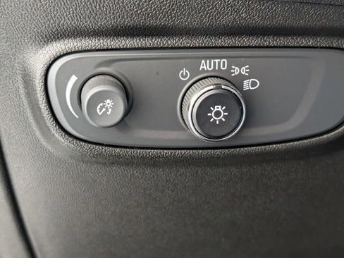 Used 2022 Chevrolet Equinox LT image 15