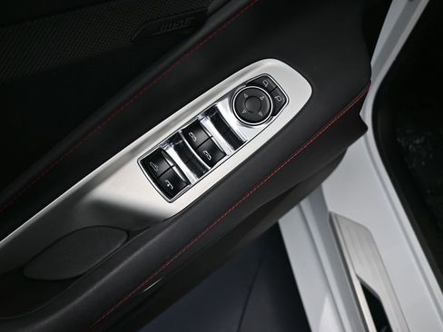 Used 2024 Chevrolet Corvette Stingray Convertible w/ 1LT image 13