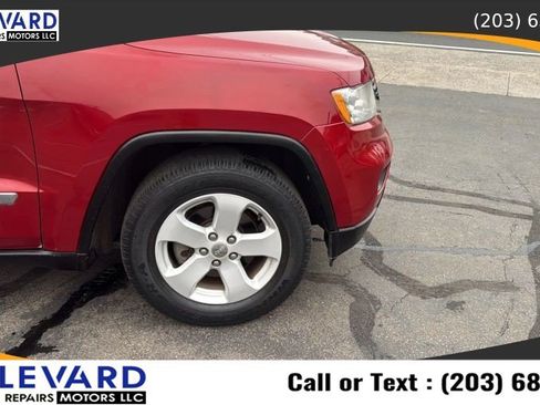 Used 2011 Jeep Grand Cherokee Laredo AWD/4WD image 12