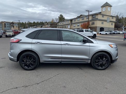 Certified 2023 Ford Edge SE w/ Black Appearance Package image 4