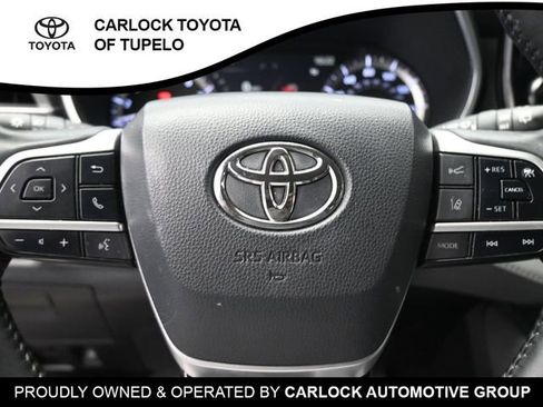 Used 2022 Toyota Highlander Platinum image 17