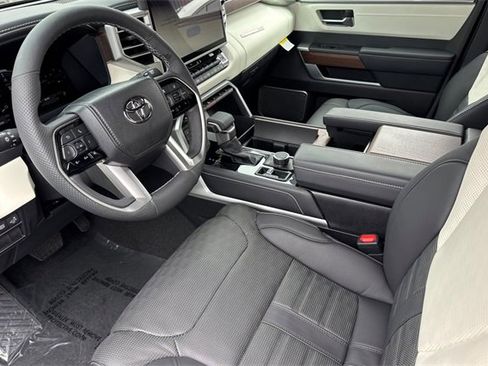 Used 2025 Toyota Sequoia Capstone image 8