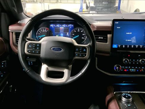 Certified 2023 Ford Expedition Limited image 5