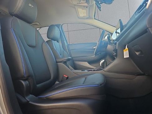 New 2026 Buick Encore GX Sport Touring w/ Comfort Package AWD/4WD image 18