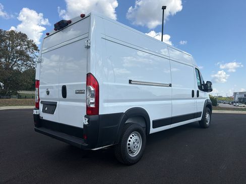 Used 2026 RAM ProMaster 2500 w/ Convenience Group FWD image 5