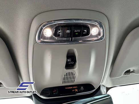 Used 2022 Volvo S60 B5 Inscription image 34