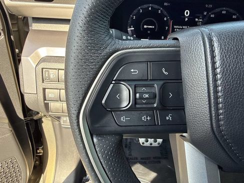 Used 2025 Toyota Tacoma TRD Sport AWD/4WD image 41