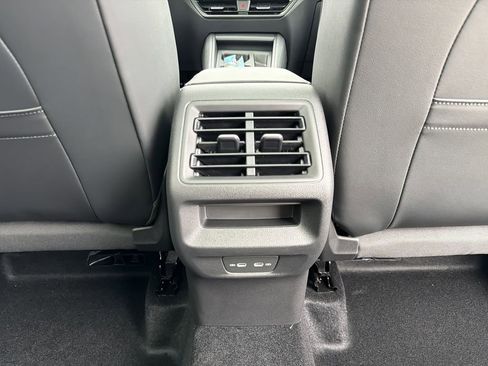 New 2026 Volkswagen Tiguan SE R-Line FWD image 23