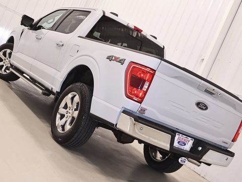 Certified 2021 Ford F150 XLT w/ Equipment Group 302A High image 38