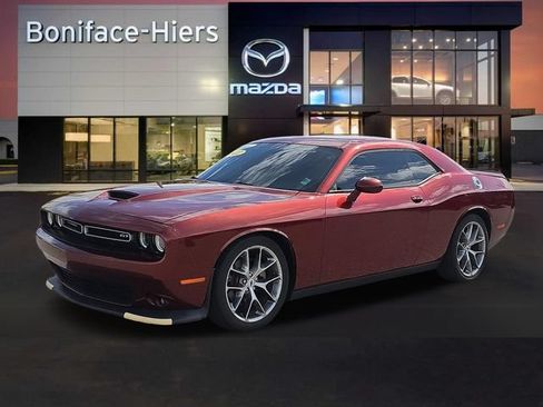 Used 2022 Dodge Challenger GT RWD image 2