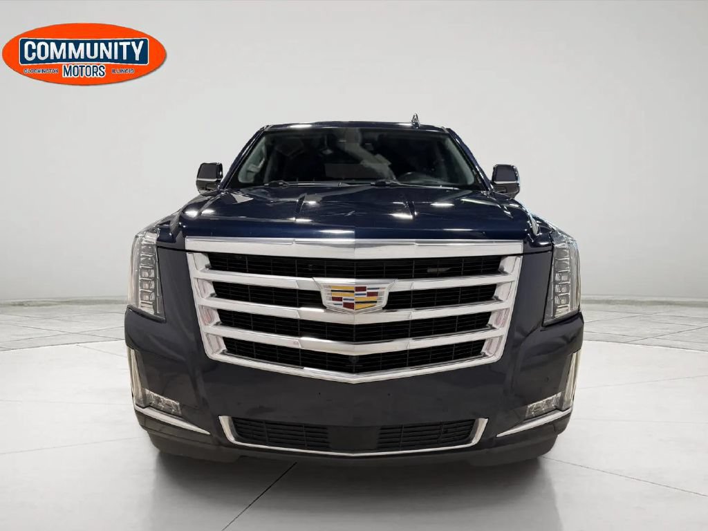 Used 2018 Cadillac Escalade Premium Luxury AWD/4WD image 12