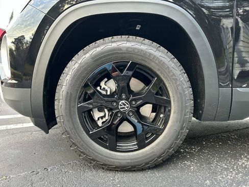 New 2026 Volkswagen Atlas Peak Edition image 10