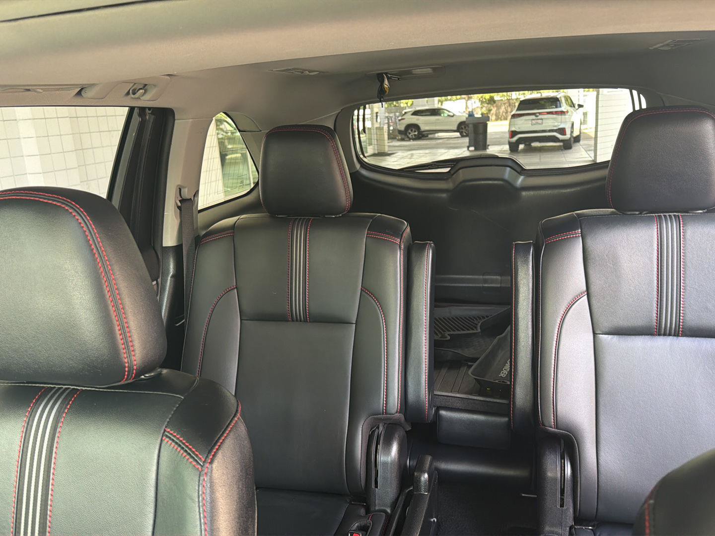 Used 2019 Toyota Highlander SE AWD/4WD image 19