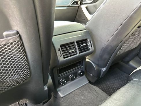 Used 2020 Jaguar F-PACE R-Sport image 37