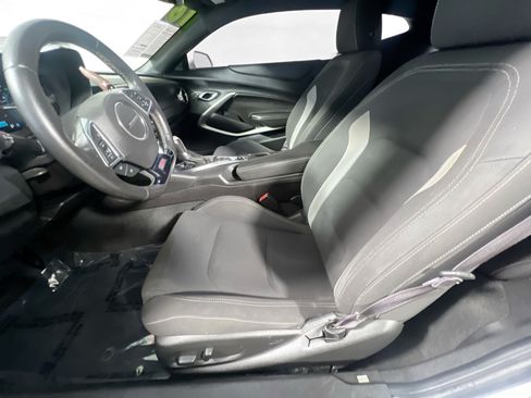 Used 2016 Chevrolet Camaro SS RWD image 15