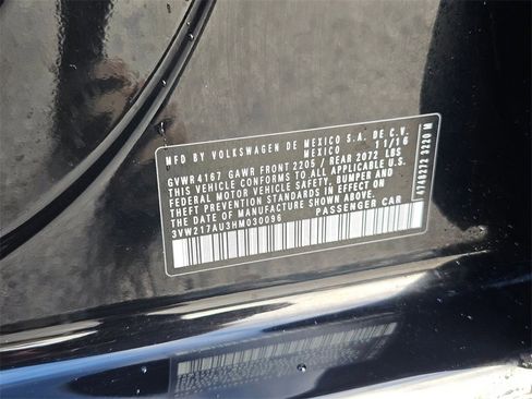 Used 2017 Volkswagen Golf S image 30