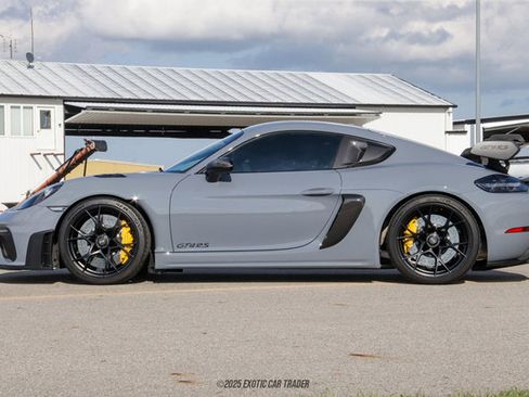 Used 2023 Porsche 718 Cayman GT4 RS image 3
