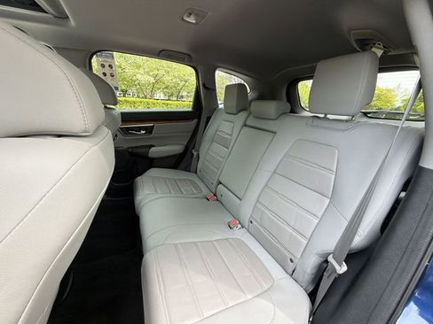Used 2018 Honda CR-V Touring image 23