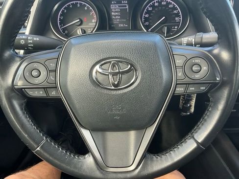Used 2023 Toyota Camry SE image 21