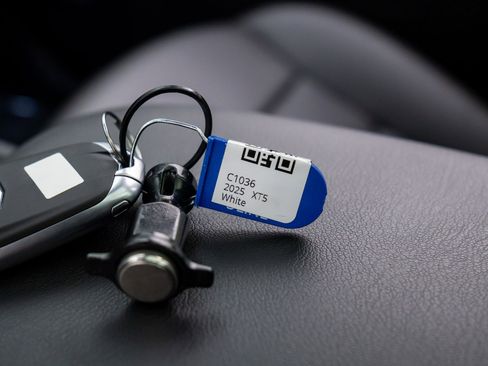 New 2026 BMW X6 M60i image 37