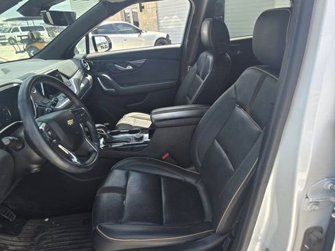 Used 2022 Chevrolet Blazer Premier w/ Enhanced Convenience Package FWD image 11
