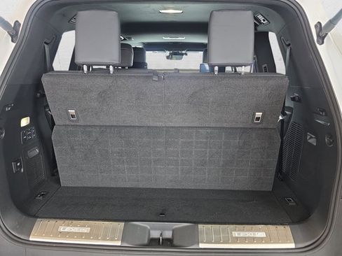 Certified 2022 Lexus LX 600 4WD w/ Luxury Package image 13