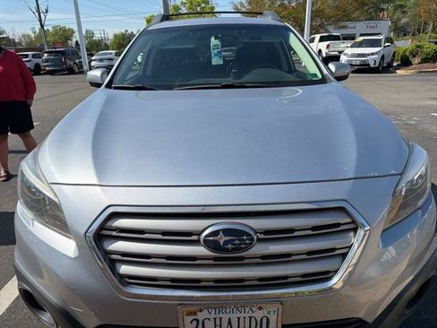 Used 2015 Subaru Outback 2.5i Limited image 3