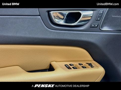 Used 2019 Volvo XC60 T5 Inscription w/ Protection Package FWD image 10